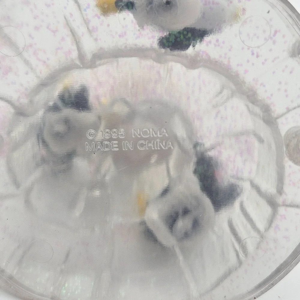 VTG 1995 NOMA North Pole Penguin Iceberg Christmas Ornament‎ Decoration